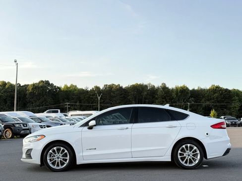 Used 2019 Ford Fusion SE FWD image 9