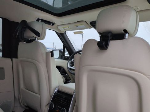 New 2026 Land Rover Range Rover Long Wheelbase SE image 18