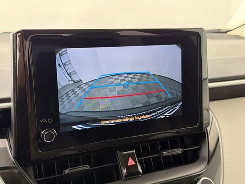 Used 2025 Toyota Corolla LE image 23