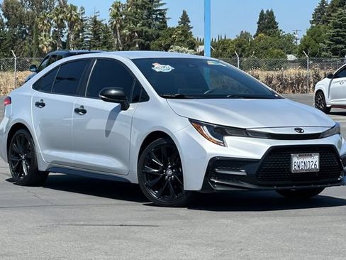 Used 2021 Toyota Corolla SE w/ Carpet Mat Package (TMS) FWD image 2