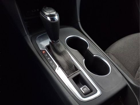 Certified 2021 Chevrolet Equinox LT image 11