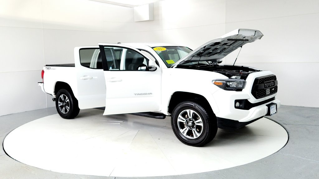 Certified 2017 Toyota Tacoma TRD Sport w/ Tow Package RWD image 12