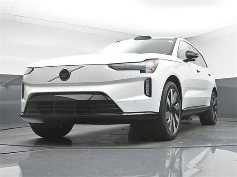 New 2025 Volvo EX90 Plus w/ Protection Package Premier image 35