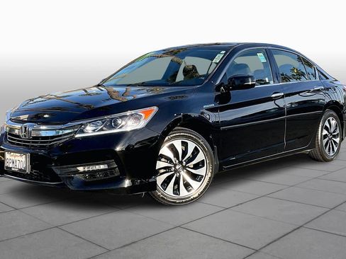 Used 2017 Honda Accord Hybrid Sedan image 2