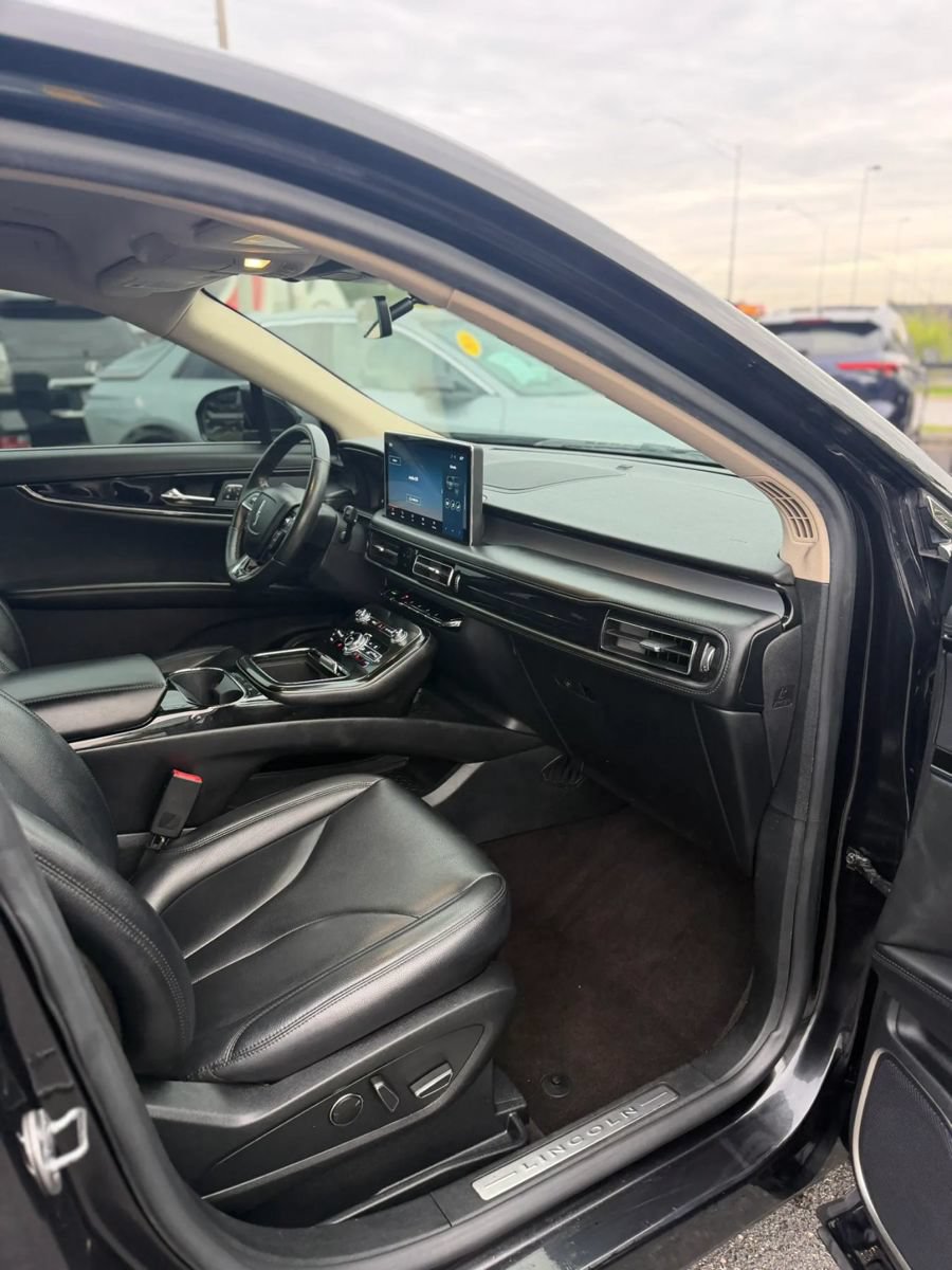 Used 2021 Lincoln Nautilus AWD image 13