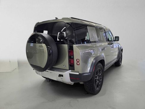 Used 2023 Land Rover Defender 110 SE AWD/4WD image 5