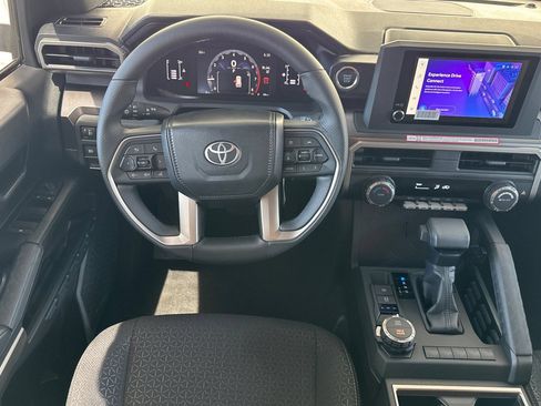 New 2026 Toyota 4Runner SR5 AWD/4WD image 17