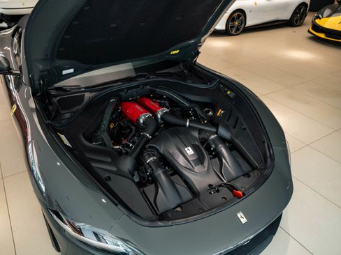 Used 2024 Ferrari Roma Spider image 33