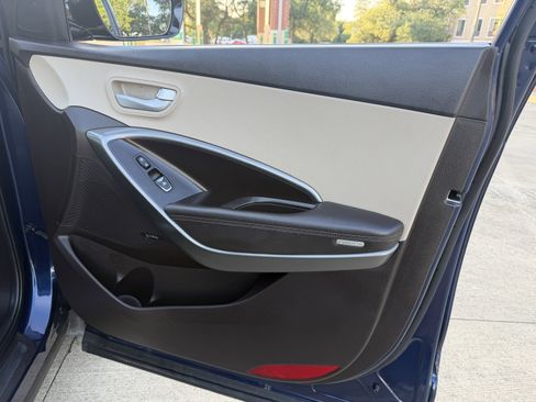 Used 2017 Hyundai Santa Fe Sport w/ 2.4L Tech Package 04 FWD image 9