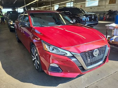 Used 2022 Nissan Altima 2.5 SR AWD/4WD image 6