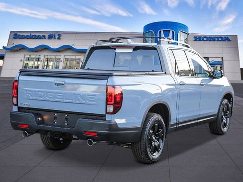 New 2026 Honda Ridgeline Black Edition image 4