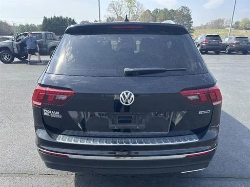 Used 2019 Volkswagen Tiguan SEL Premium w/ 3rd Row Seat Package AWD/4WD image 5