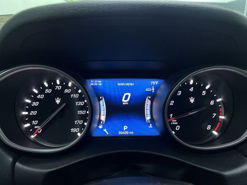 Used 2018 Maserati Levante AWD/4WD image 16