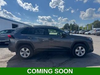 Used 2019 Toyota RAV4 LE w/ Carpet Mat Package AWD/4WD video 1