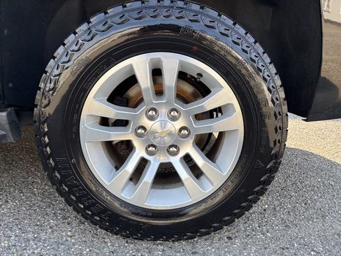 Used 2019 Chevrolet Tahoe LS AWD/4WD image 26