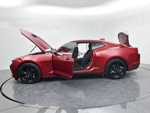 Used 2020 Chevrolet Camaro LT image 71