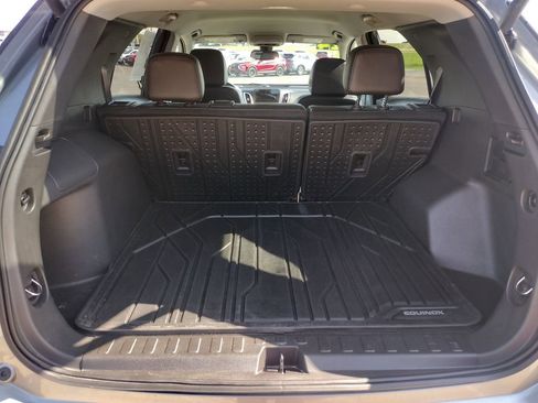 Used 2024 Chevrolet Equinox Premier AWD/4WD image 16