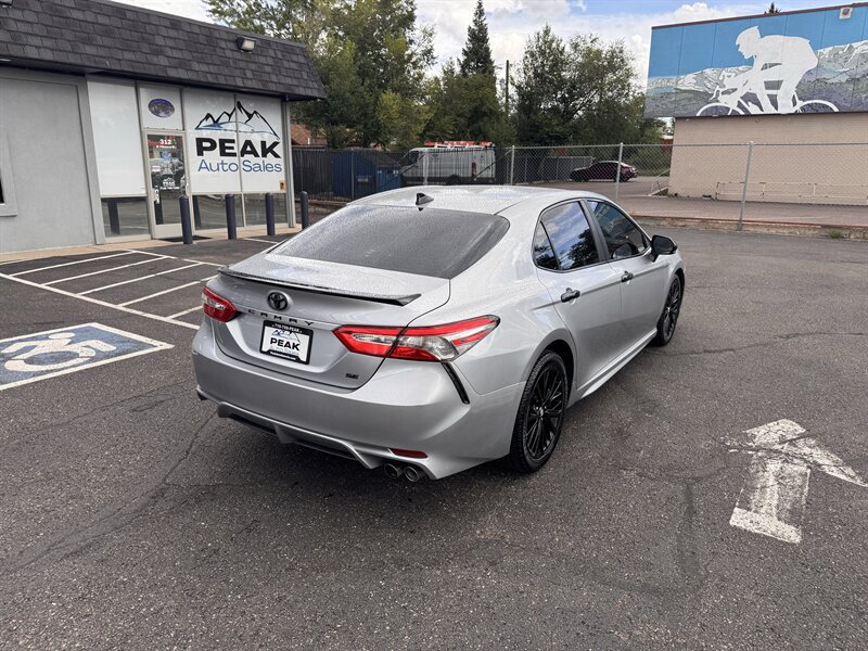 Used 2019 Toyota Camry SE FWD image 7