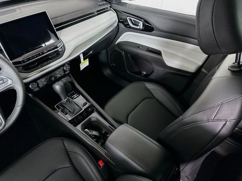 New 2026 Jeep Compass Limited w/ Sun, Sound & Navigation Group image 30