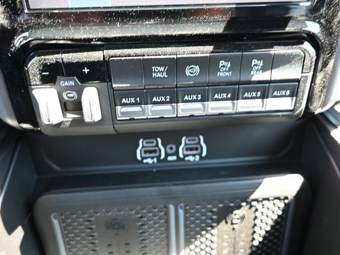 New 2026 RAM 2500 Laramie w/ Night Edition AWD/4WD image 14