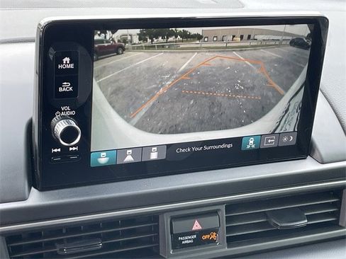 New 2025 Honda Pilot Touring image 18