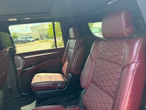 Used 2025 Cadillac Escalade ESV Sport w/ Touring Package AWD/4WD image 36