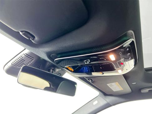 Certified 2025 Mercedes-Benz GLC 300 4MATIC image 11