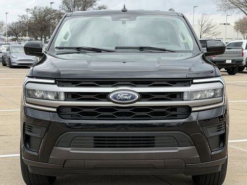 Used 2024 Ford Expedition Max XLT image 8