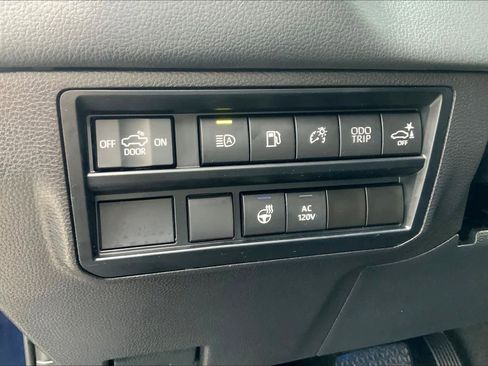 Used 2024 Toyota Tundra Limited image 35