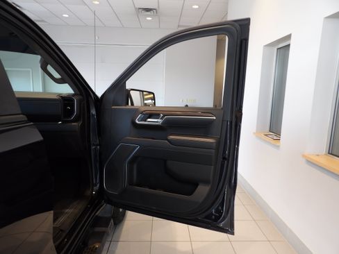 Used 2022 Chevrolet Silverado 1500 RST AWD/4WD image 20