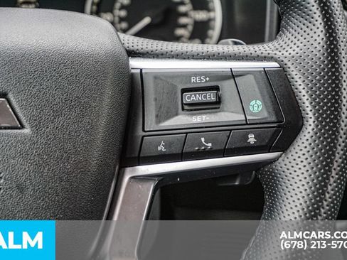 Used 2025 Mitsubishi Outlander SE FWD image 32