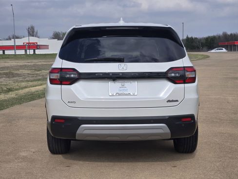 Certified 2025 Honda Pilot EX-L image 8