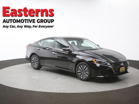 Used 2023 Nissan Altima 2.5 SV w/ SV Premium Package AWD/4WD image 50