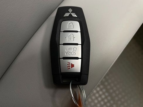 New 2026 Mitsubishi Outlander SE AWD/4WD image 34