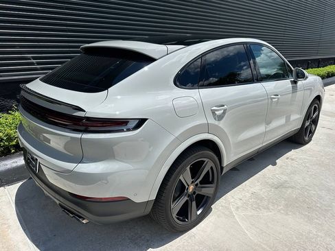 Certified 2026 Porsche Cayenne Coupe AWD/4WD image 10