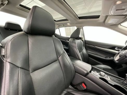 Used 2019 Nissan Maxima SL FWD image 14