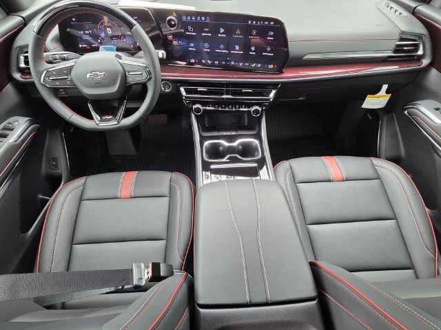 New 2027 Chevrolet Traverse RS w/ LPO, Floor Liner Package AWD/4WD image 9