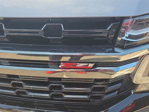 Used 2021 Chevrolet Tahoe Z71 w/ Luxury Package AWD/4WD image 5