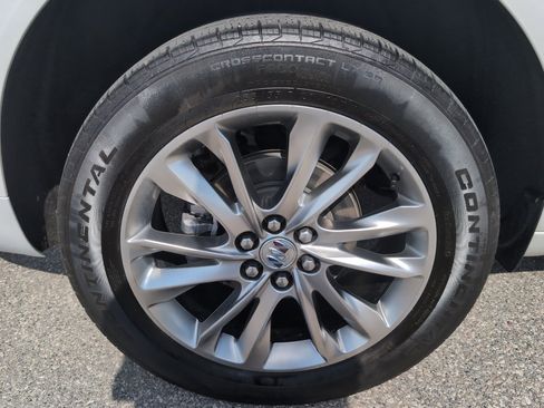 Used 2023 Buick Enclave Avenir w/ Avenir Technology Package AWD/4WD image 24