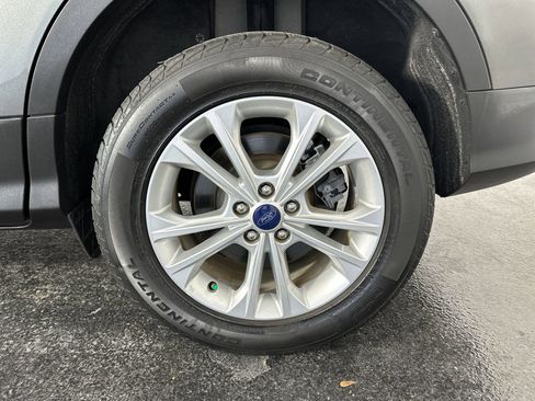 Used 2018 Ford Escape SE image 14