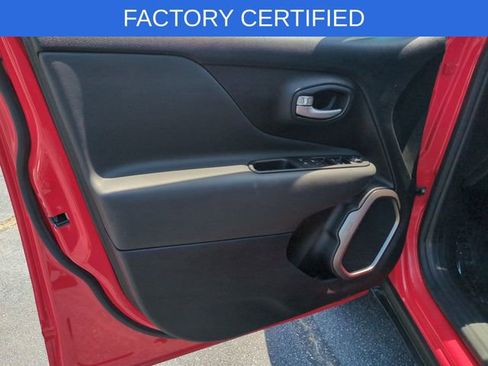Certified 2023 Jeep Renegade Latitude AWD/4WD image 12