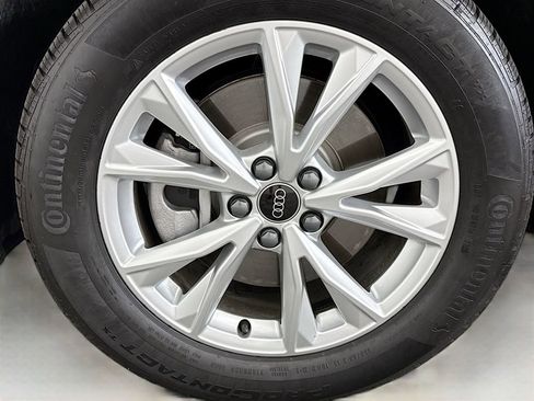 Certified 2025 Audi Q3 2.0T Premium w/ Convenience Package image 28