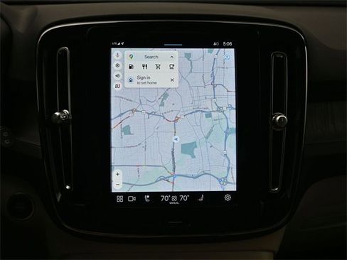 Used 2023 Volvo XC40 B5 Plus w/ Climate Package image 14