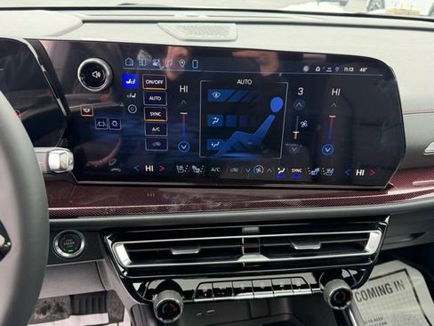 New 2026 Chevrolet Traverse RS w/ LPO, Floor Liner Package image 33