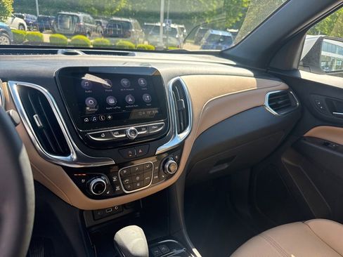 Used 2024 Chevrolet Equinox Premier AWD/4WD image 17