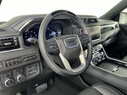 Used 2024 GMC Yukon Denali w/ Denali Reserve Package image 36