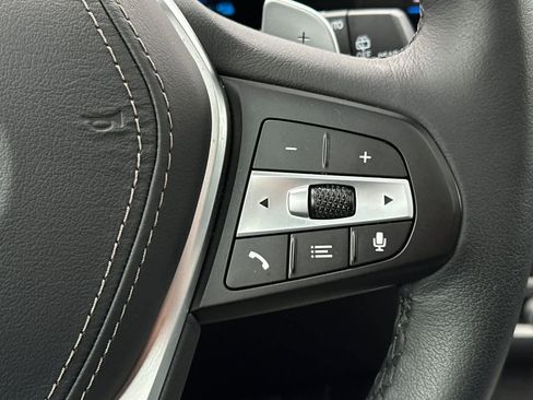 Used 2025 BMW X5 xDrive50e image 29