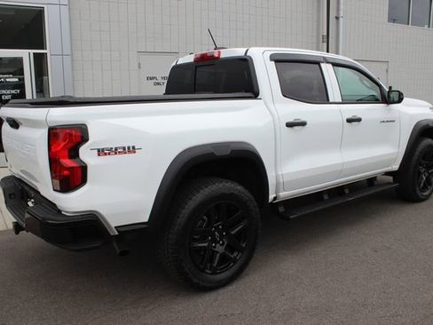 Used 2025 Chevrolet Colorado Trail Boss AWD/4WD image 29