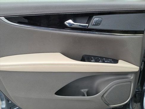 Used 2022 Lincoln Nautilus Reserve image 2