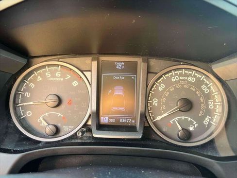 Used 2019 Toyota Tacoma TRD Sport image 22